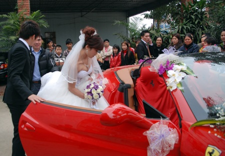 “Siêu đám cưới” một thiếu gia gây rúng động phố núi - 3 “Siêu đám cưới” một thiếu gia gây rúng động phố núi