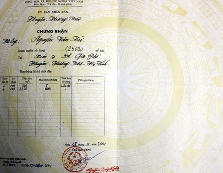 Hai cán bộ huyện trộm sổ đỏ hết giá trị sử dụng đi cầm cố