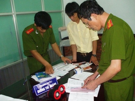 Khám xét, tạm giữ nhiều tài liệu của Muaban24 chi nhánh Hà Tĩnh - 1 Khám xét, tạm giữ nhiều tài liệu của Muaban24 chi nhánh Hà Tĩnh