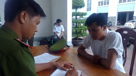 2 trong 4 cá thể hỗ bị bắt giữ. Tất cả số hổ này đều còn sống.