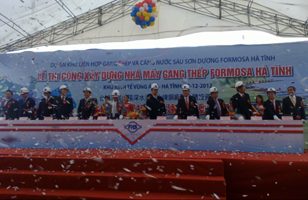 Khởi Công xây dựng Nhà máy gang thép Formosa Hà Tĩnh - 3 Chủ đầu tư huy động máy móc phục vụ xây dựng nhà máy