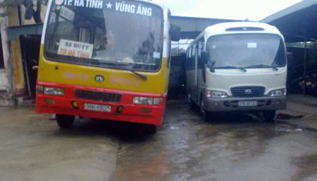 Người dân, doanh nghiệp thở phào vì xe "đầu gấu" bị dẹp bỏ - 2 Hai xe đầu gấu bị lực lượng chức năng Hà Tĩnh tạm giữ