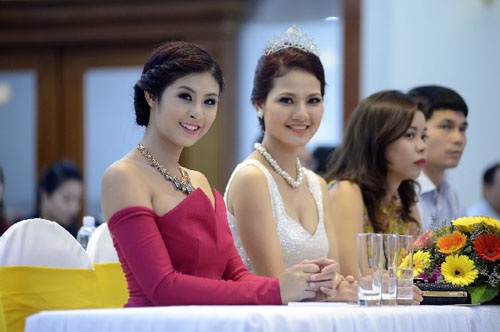 Thêm cuộc thi tài sắc cho nữ sinh Việt Nam - 1 Hoa hậu Việt Nam 2010 Đặng Ngọc Hân, HH thể thao Trần Thị Quỳnh
