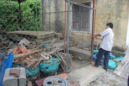 Xử phạt Chủ tịch Mặt trận xã vận chuyển gỗ trái phép - 1 Số gỗ của ông Dũng đã bị Lực lượng Kiểm lâm thu giữ