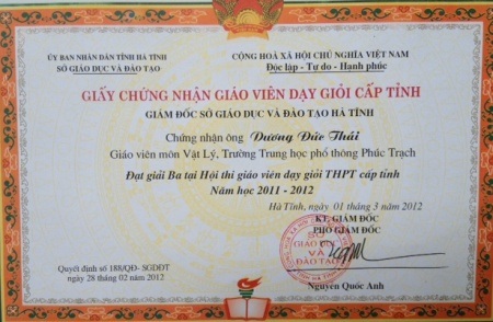 Người thầy dạy giỏi ngã quỵ vì căn bệnh suy thận - 2 Những thành tích đáng nể của thầy giáo Thái - (Ảnh: Bá Hải)