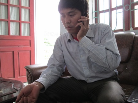 Khởi tố, bắt tạm giam cán bộ địa chính “móc túi” dân nghèo - 1 Ông Nguyễn Văn Hiệp lúc còn tại vị