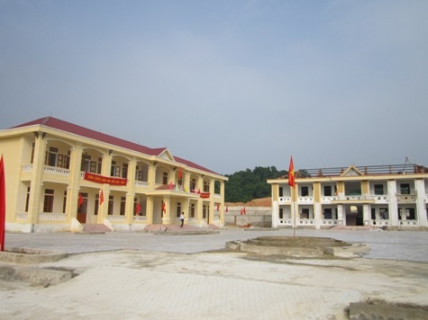 Trường Tiểu học Hương Quang khang trang rộng đẹp là thế nhưng cả trường chỉ có 18 em học sinh