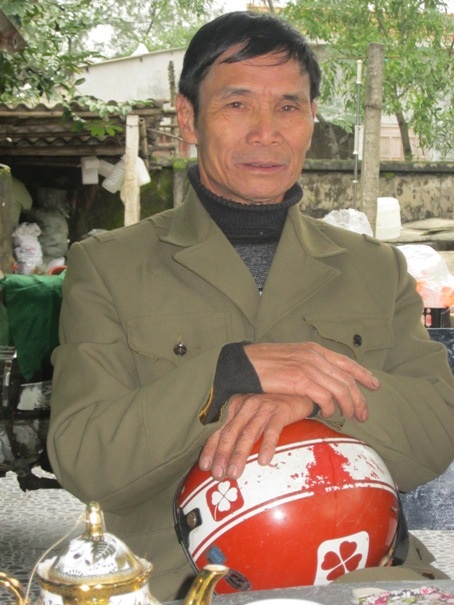 Ông Khôi - bố của chị Nhung - hết sức bức xúc vì cho rằng mình đã bị mắc lừa