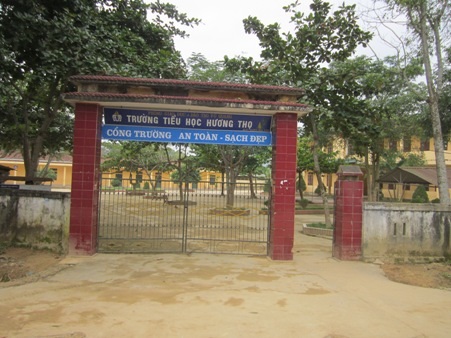 Hiện gần 200 em học sinh của Trường Tiểu học Hương Thọ vẫn chưa nhận được tiền hỗ trợ