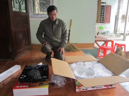 Để mua bộ bếp từ này, ông Phúc đã phải bỏ ra gần 5 triệu đồng