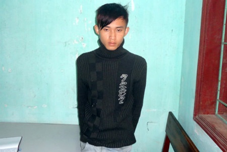 Kẻ sát hại dã man cụ bà 80 tuổi chính là cháu ngoại - 2 Tên Huynh tại cơ quan điều tra Công an huyện Cẩm Xuyên