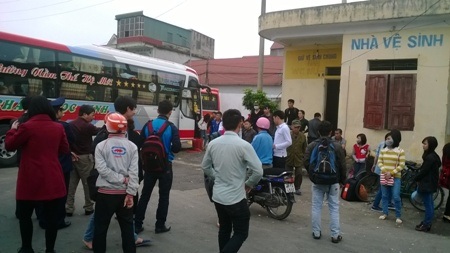 Chiếc xe 42 chỗ ngồi nhồi 85 hành khách bị đưa về Bến xe TP Hà Tĩnh