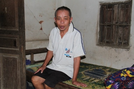 Cứ nghĩ về những chặng đường phía trước của con chị Trung lại rưng rưng nước mắt