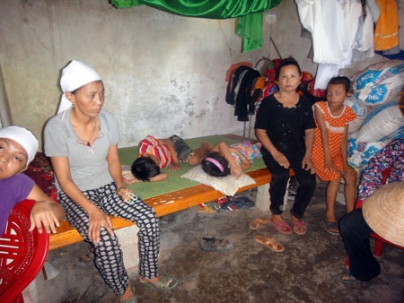 Gia đình nạn nhân vụ tai nạn xe khách tại Thái Lan bàng hoàng khi nghe tin người thân mất