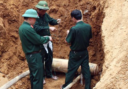 Hủy nổ an toàn quả bom nặng gần 250kg
