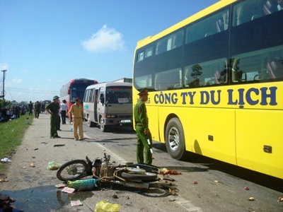 Tai nạn giao thông nghiêm trọng, ít nhất một người chết - 5 Tai nạn giao thông nghiêm trọng, ít nhất một người chết - 5