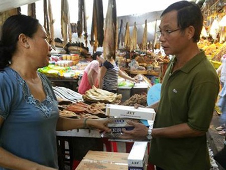 Tăng thuế tiêu thụ đặc biệt – nguy cơ gia tăng vấn nạn thuốc lá lậu - 1 Tăng thuế tiêu thụ đặc biệt: Tạo “vùng trũng” cho thuốc lá lậu
