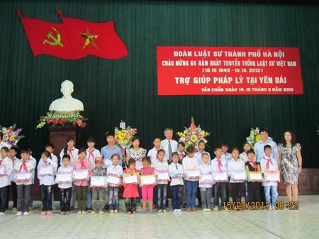 Đoàn Luật sư thành phố Hà Nội: 30 năm xây dựng và trưởng thành - 2 Đoàn luật sư tư vấn pháp luật miễn phí tại Yên Bái