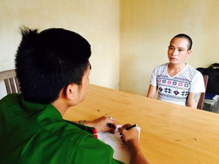 Bắt quả tang vợ ngoại tình, giở trò “bồi thường danh dự” - 1 Nguyễn Đức Thanh khai nhận hành
vi phạm tội tại CQĐT
