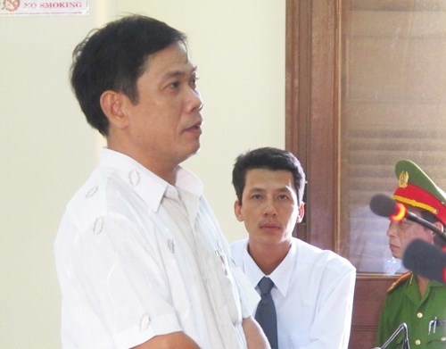 Kiểm điểm các cơ quan đòi “xử” luật sư Võ An Đôn - 2 Luật sư Võ An Đôn, người bảo vệ
quyền lợi cho gia đình nạn nhân Ngô Thanh Kiều. Ảnh: TẤN LỘC