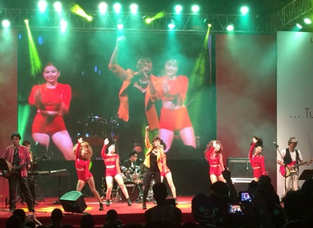 Lễ hội văn hóa Nhật Bản chật kín khách tham quan - 6 Cosplay – nghệ thuật hoá trang các nhân vật truyện tranh
luôn thu hút bạn trẻ đến tham gia.