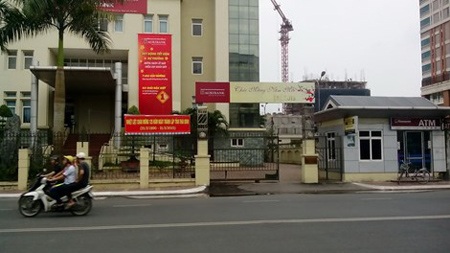 Cướp đột nhập ngân hàng Agribank, dùng dao khống chế giám đốc - 1 Ngân hàng Agribank chi nhánh
Thái Bình