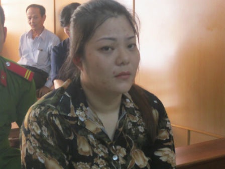 Người phụ nữ này bị tố cáo khi mới 20
tuổi đã lừa gần 20 tỉ của người khác