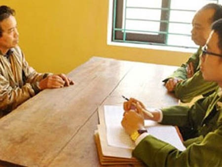 Cơ quan công an ghi lời khai đối
với Vũ Văn Đường