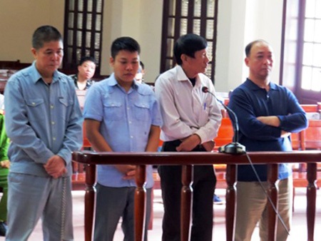 4 bị cáo hầu tòa