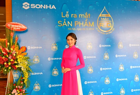 Hoa hậu Việt Nam 2014 xuất hiện rạng rỡ tại Hà Nội - 2 Hoa hậu Việt Nam 2014 xuất hiện rạng rỡ tại Hà Nội
