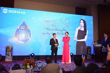 Hoa hậu Việt Nam 2014 xuất hiện rạng rỡ tại Hà Nội - 4 Hoa hậu Việt Nam 2014 xuất hiện rạng rỡ tại Hà Nội