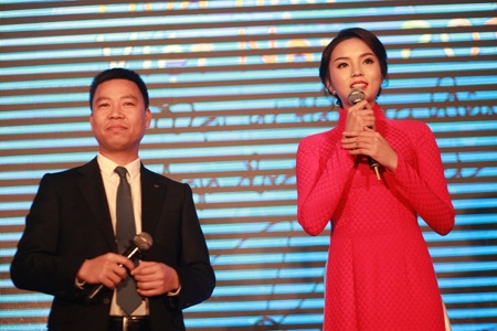 Hoa hậu Việt Nam 2014 xuất hiện rạng rỡ tại Hà Nội - 1 Hoa hậu Việt Nam 2014 xuất hiện rạng rỡ tại Hà Nội