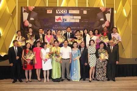 Lễ vinh danh Top 100 Phong cách Doanh nhân: Sự đầu tư hoành tráng và nghiêm túc - 3 Lễ phát động Top 100 Phong cách doanh nhân tại thành phố Đà Nẵng ngày 3/5/2014
