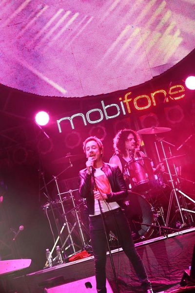 RockStorm7 chinh phục 20 ngàn rock-fan Sài Gòn - 5 Vocal Yvan Franel của Stevans với giọng ca đầy “mị lực”