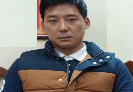 Trùm ma túy Hàn Quốc sa lưới tại Hà Nội - 2 Đối
tượng Kim Won Hoon tại cơ quan điều tra.