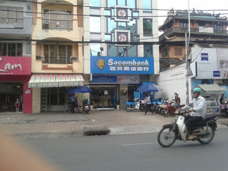 Túi tiền 1,5 tỉ đồng “không cánh mà bay” chỉ sau vài phút - 1 Túi tiền 1,5 tỉ đồng “không cánh mà bay” chỉ sau vài phút