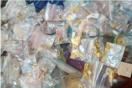 Khám xét sàn vàng, thu giữ hàng chục kg vàng - 2 Một phần tang vật vụ
án