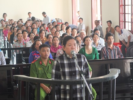 Bị cáo Hương nói lời sau cùng trước khi HĐXX nghị án