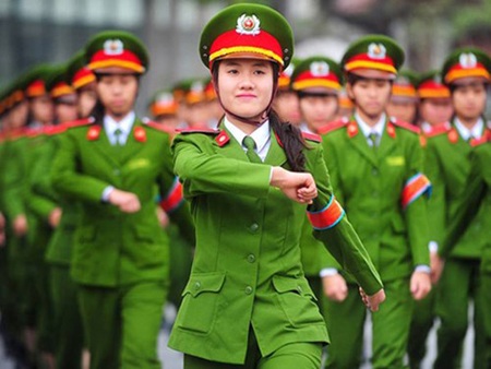 Những nữ chiến sỹ của nhân dân - 1 Những
nữ chiến sỹ mang sắc mục Cảnh sát nhân dân