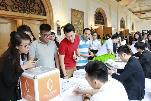 Khách hàng mê tít “Căn hộ 2 trong 1” tại The Crown – Mulberry Lane - 1 Khách hàng mê tít “Căn hộ 2 trong 1” tại The Crown – Mulberry Lane