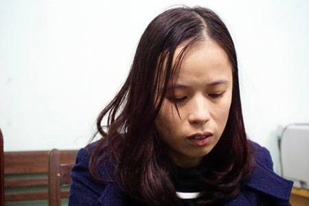Nữ cán bộ chống người thi hành công vụ, ân hận xin được khoan hồng - 3 Đối
tượng Thùy tại cơ quan Công an