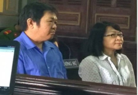 Vợ chồng Giám đốc huy động vốn kinh doanh chiếm đoạt 136 tỷ đồng - 1 Chiếm
đoạt tiền trăm tỉ của nhiều bị hại, hai vợ chồng cùng đi tù