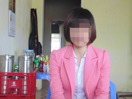 Tâm sự đau đớn của thiếu nữ xinh đẹp bị “tống tình” bằng “ảnh nóng” gần 4 năm trời - 2 L.
tâm sự với phóng viên.