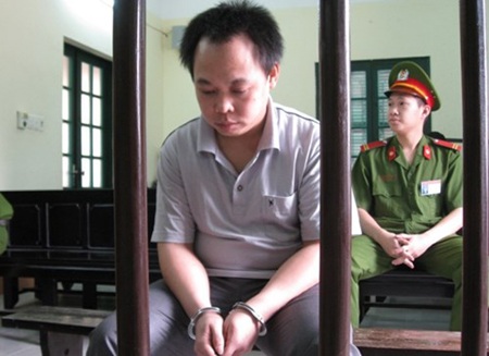 Đối tượng khống chế con tin phải chịu hình phạt đích đáng - 3 Trần
Thanh Bình lúc tòa nghị án