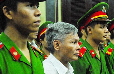 Đề xuất cho quan tham chuộc mạng: Đồng tiền lại làm “quan tòa”?