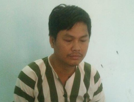 Lưu
Minh Hòa (SN 1981, ngụ quận 12) bị bắt giam vì vào khuôn viên trại giam Chí
Hòa lừa đảo