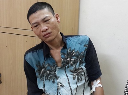 Khởi tố vụ án cố ý gây thương tích vụ “con nghiện” khống chế vợ bạn - 1 Đối
tượng Đinh Hiếu Thành