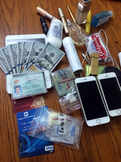 Tang
vật vụ môi giới mại dâm của Huỳnh Xuân Hùng.