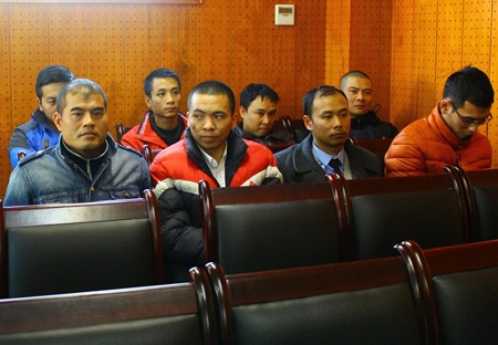 Các
đối tượng kinh doanh sàn vàng ảo bị Công an Hà Nội triệt phá (Ảnh: Xuân Hải)