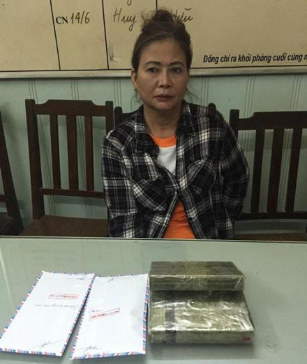 Hai đối tượng Hùng và Hà